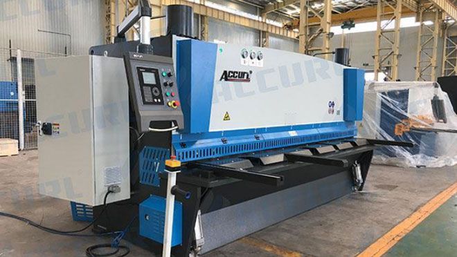  آلة القص CNC الهيدروليكية بنظام الهواء المضغوط 